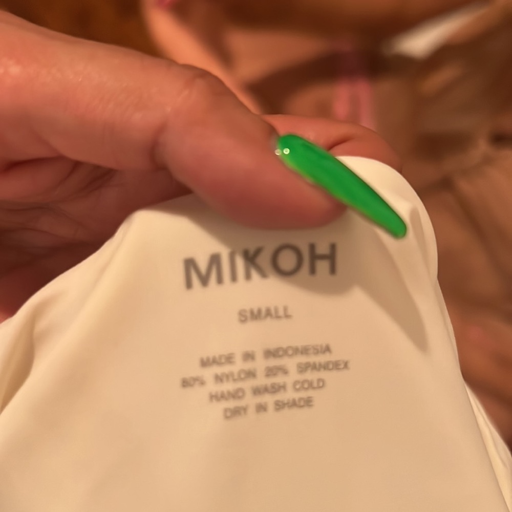 MIKOH Rash guard - Picture 5 of 5